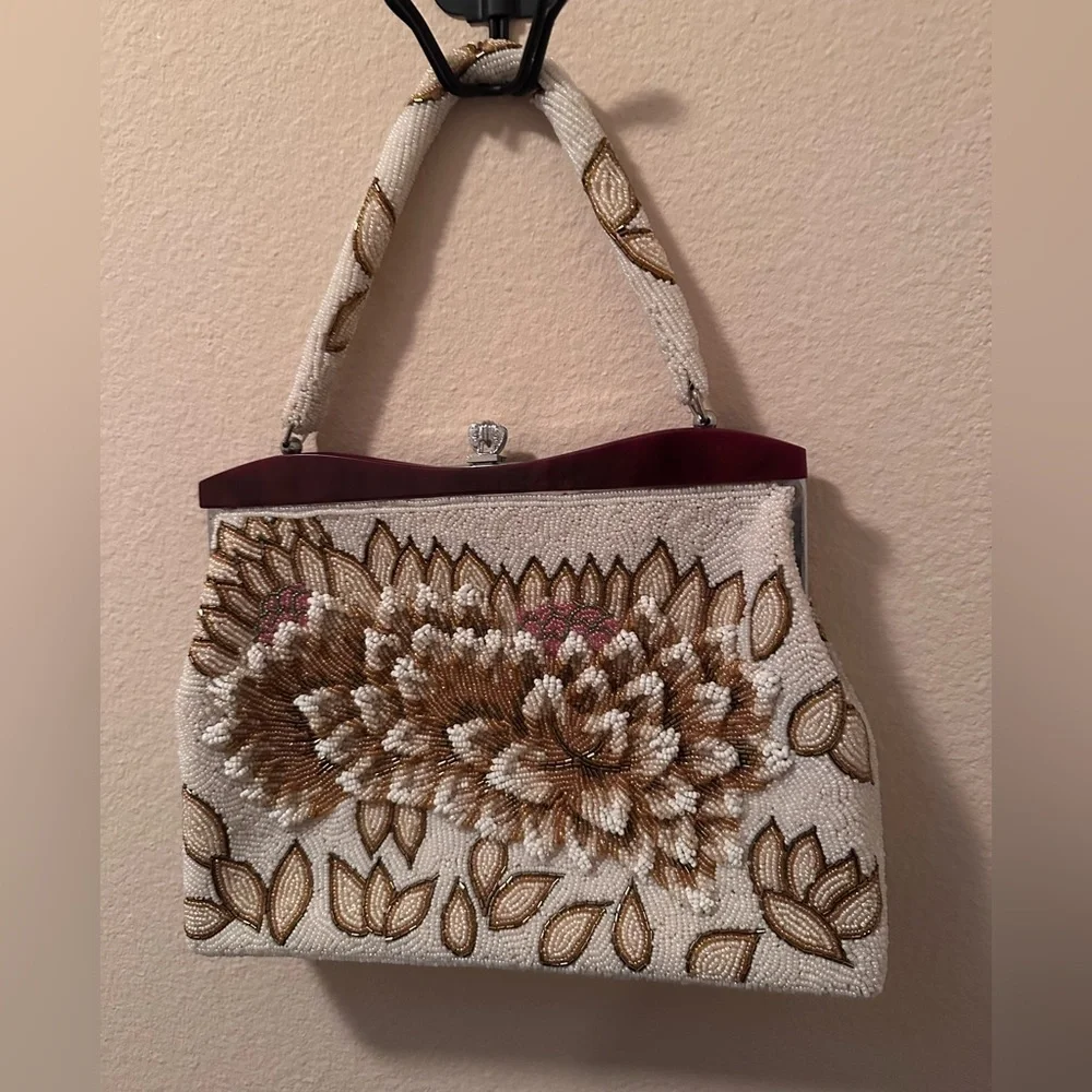 Vintage Floral Beaded Evening Purse – Hand Beaded White & Gold Flower Handbag